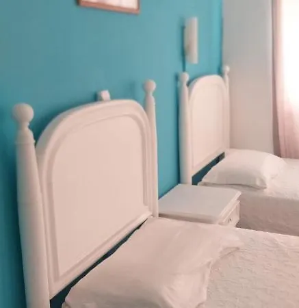 Проживання в сім'ї Residencial Miradoiro Портіман